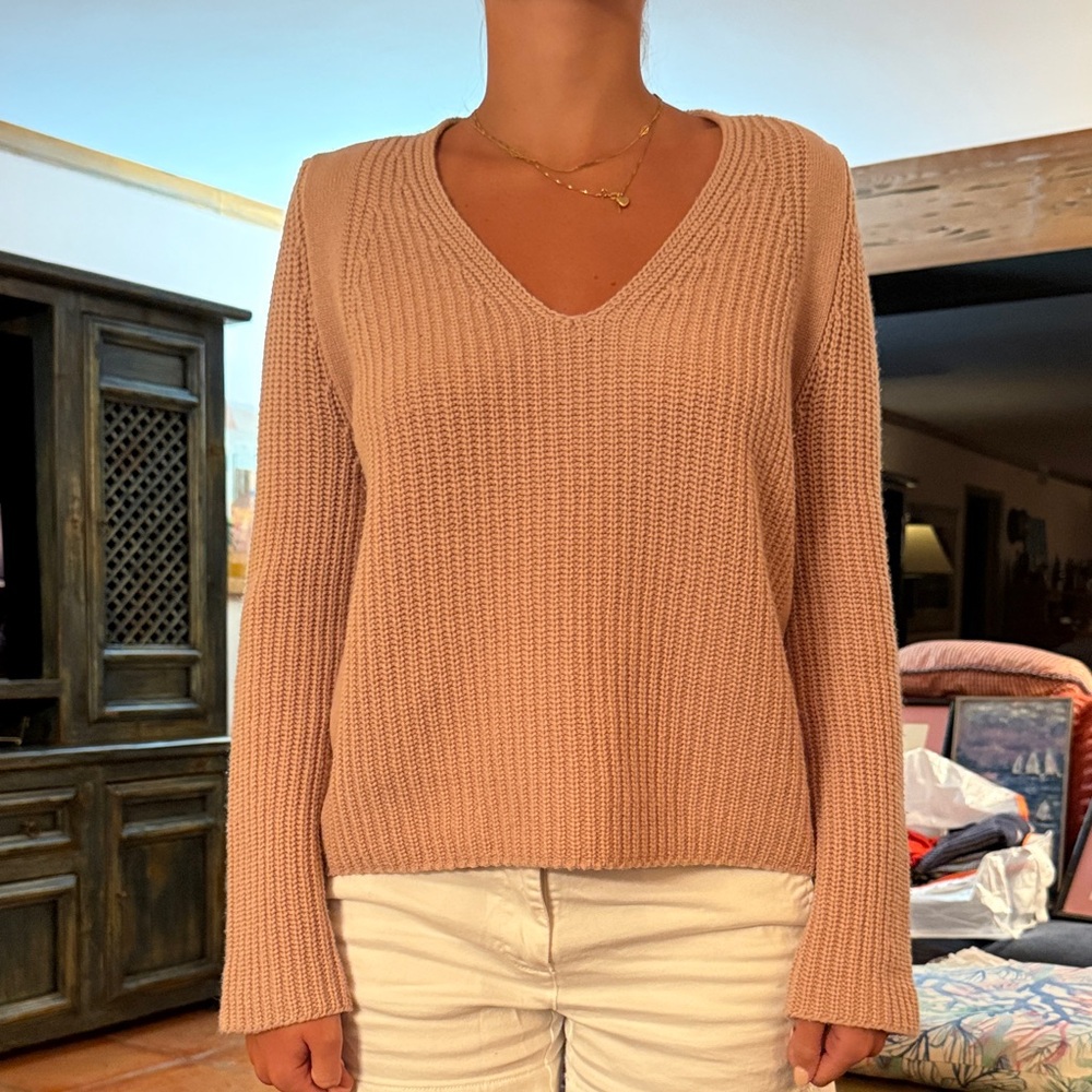 Helmut Lang Blush V-Neck Sweater. Size XL - Picture 1 of 10